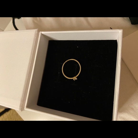 Mejuri Topaz Twist Ring - Picture 2 of 6